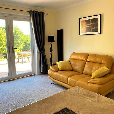 Luxury Suntrap In Private Complex St Leonards Apartment Hastings Bagian luar foto