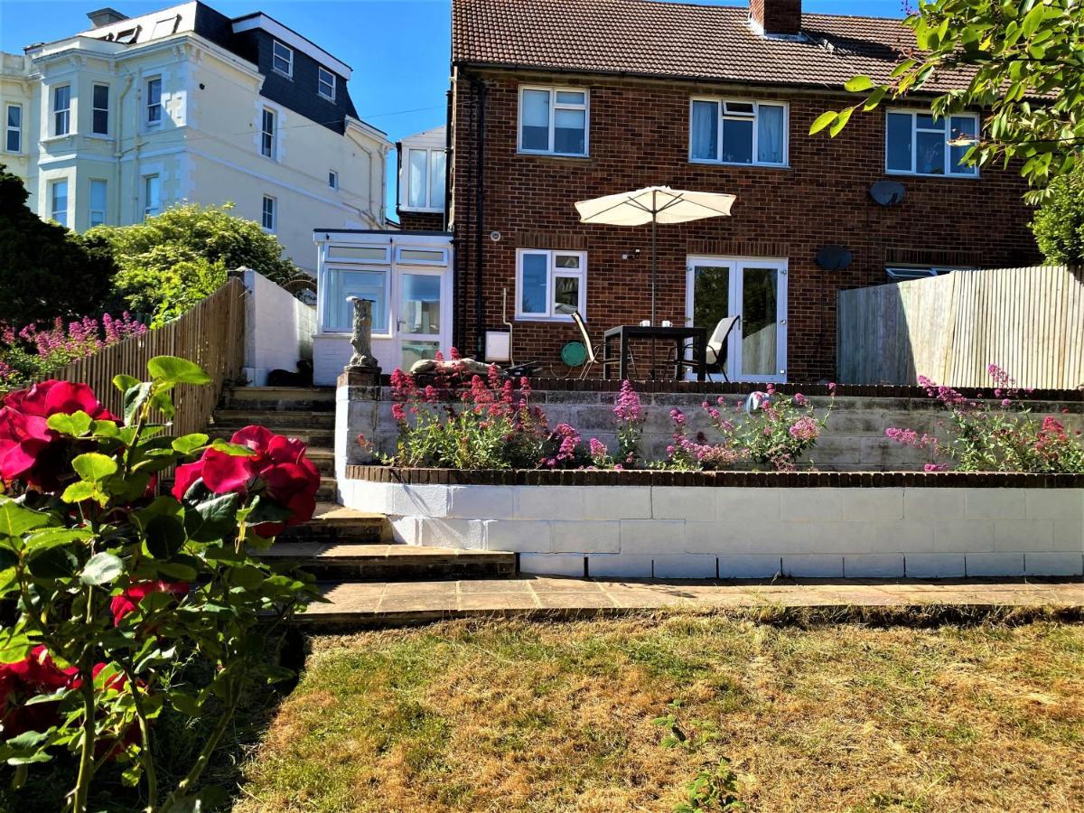 Luxury Suntrap In Private Complex St Leonards Apartment Hastings Bagian luar foto